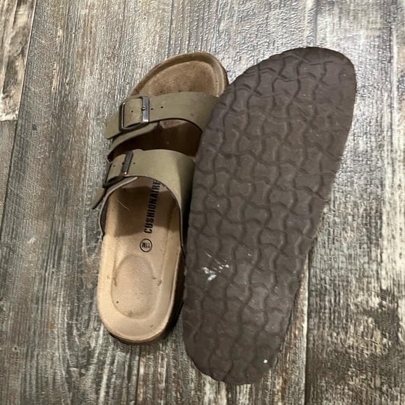 Cushionaire Sandals - Picture 4 of 4